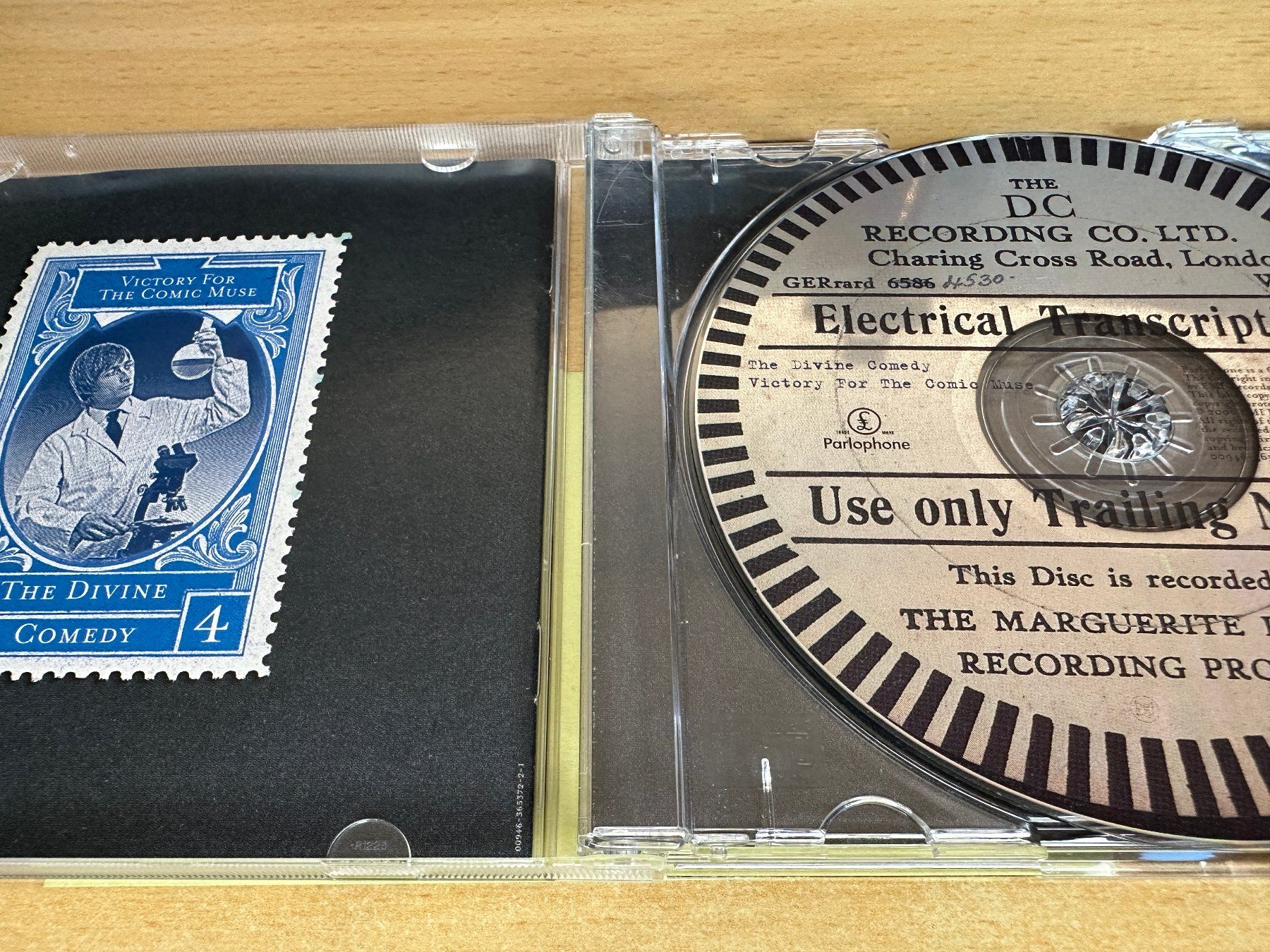 CD: A2 The Divine Comedy – Victory For The Comic Muse – Usato da Rikon im Tösstal venduto da Alpenmutz 2