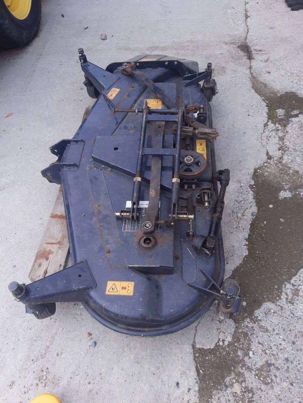 Prodotti per la cura & articoli per la pulizia: Tondeuse pour Iseki TH 4330. – Usato da Cuarny venduto da Micro-tracteur