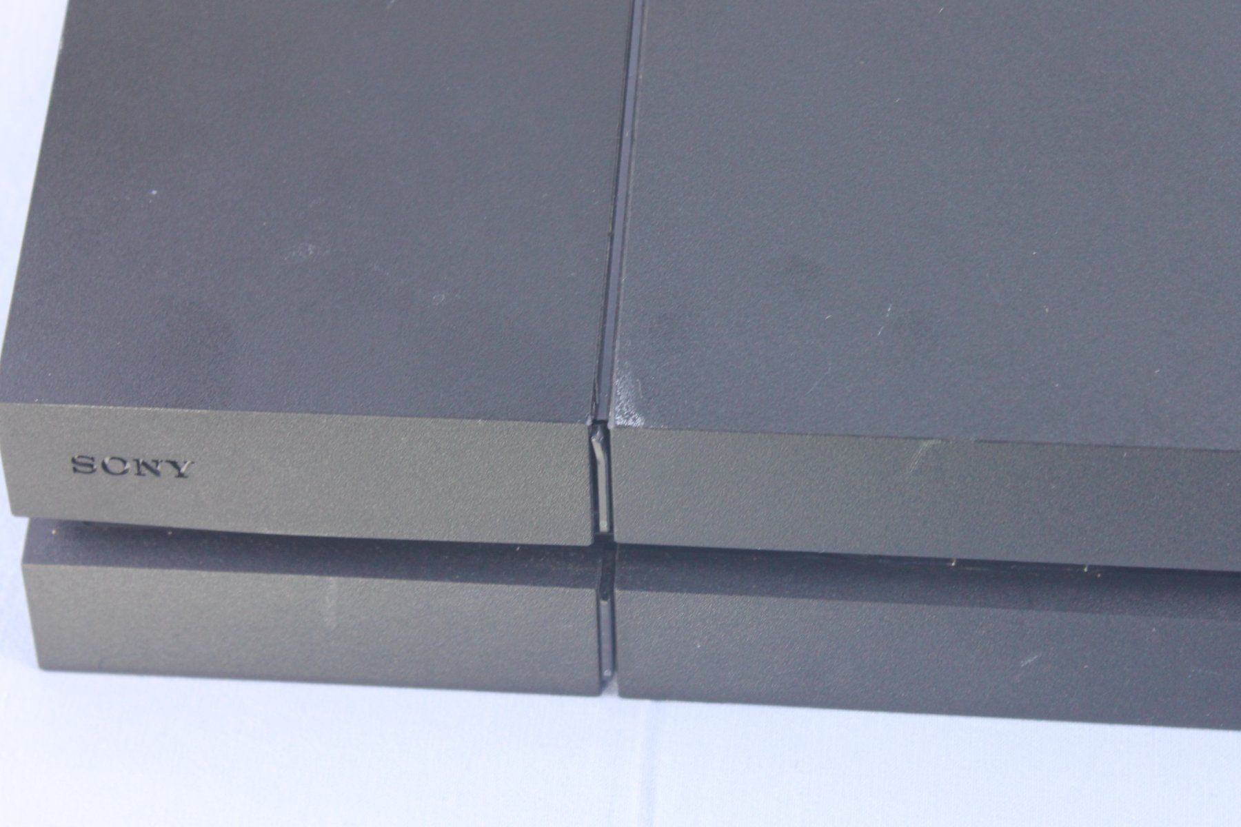Sony Console: Playstation 4 mit Kontroller – Usato da Reinach BL venduto da bk_brockireinach 5