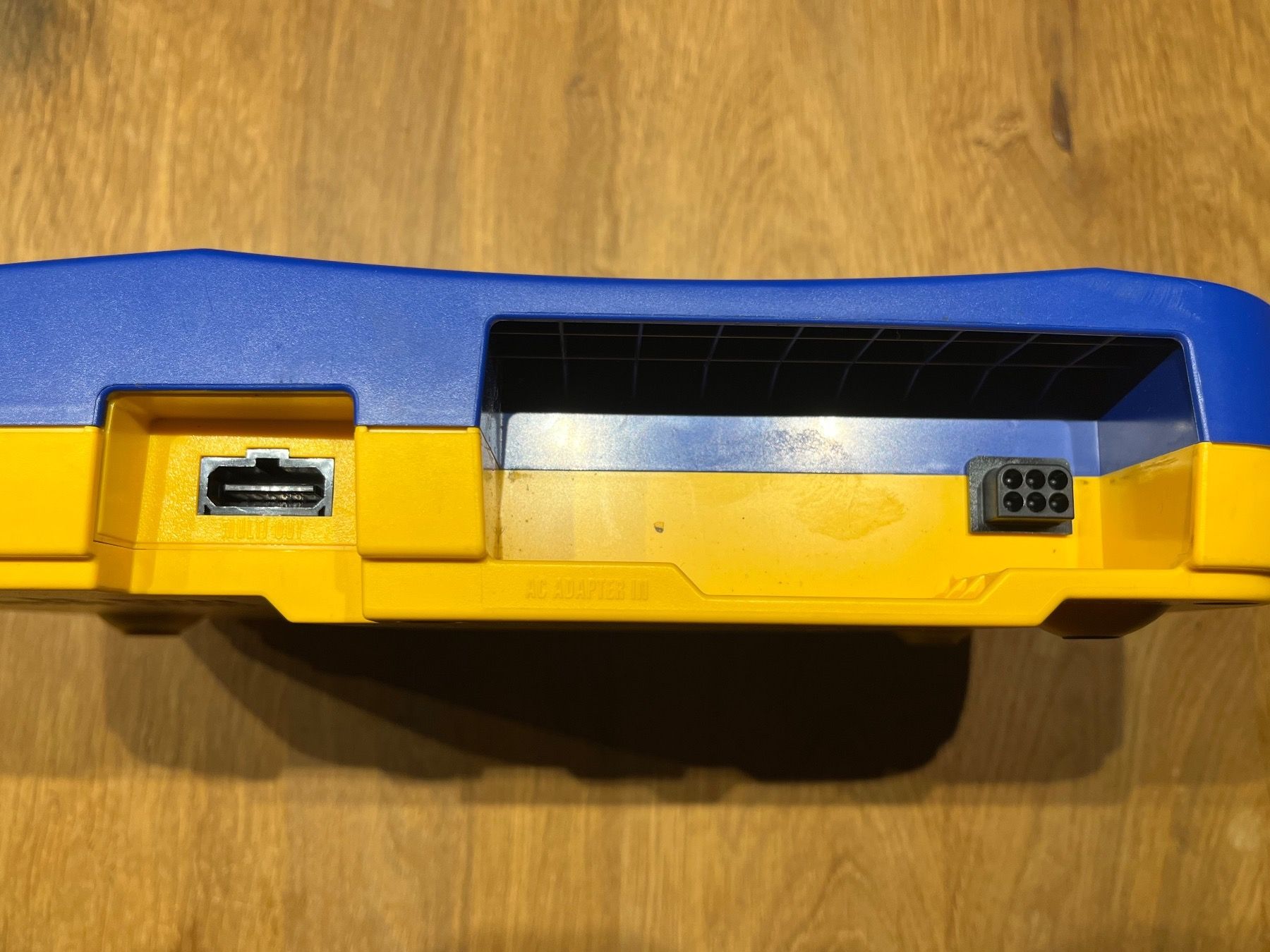 Nintendo Konsolen: Nintendo 64 Pikachu Special Edition + Controller N64 Pokemon – Gebraucht aus St. Gallen von  7