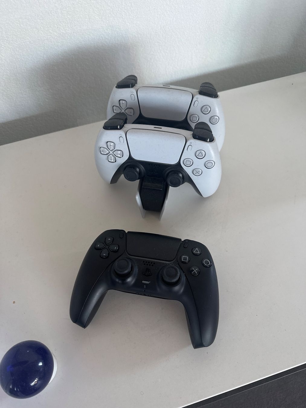 Sony Console: PlayStation 5 Disk,3+22Games&Div.DVDs,3Controller,Chargerpot – Usato da Heimberg venduto da mister_k11 5