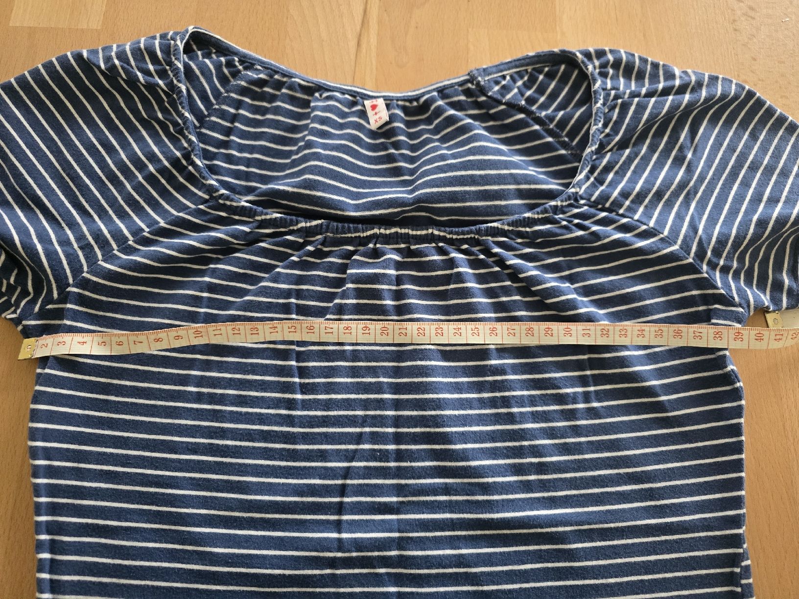 T-Shirts: T-shirt rayé bleu et blanc, taille XS – Gebraucht aus BERN von froggyinternationale 3