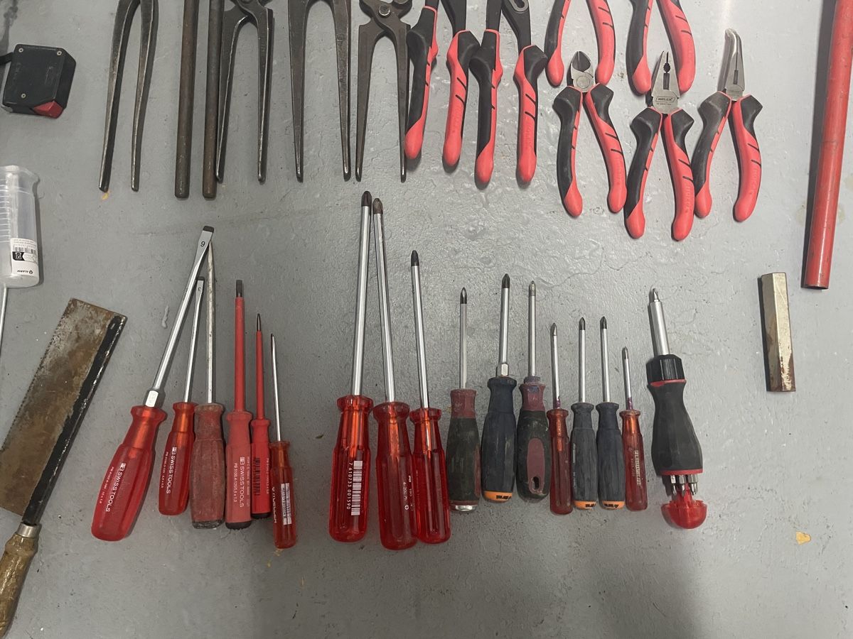 Tous les outils: Werkzeug-Sammelsurium – D'occasion à Möhlin par BlueNavy 1