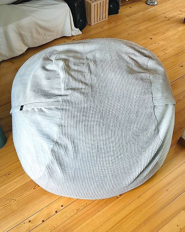 Poltrone: Vetsak Sitzsack Gr. L - mit 2 Bezügen – Usato da Zürich venduto da Adamsusen