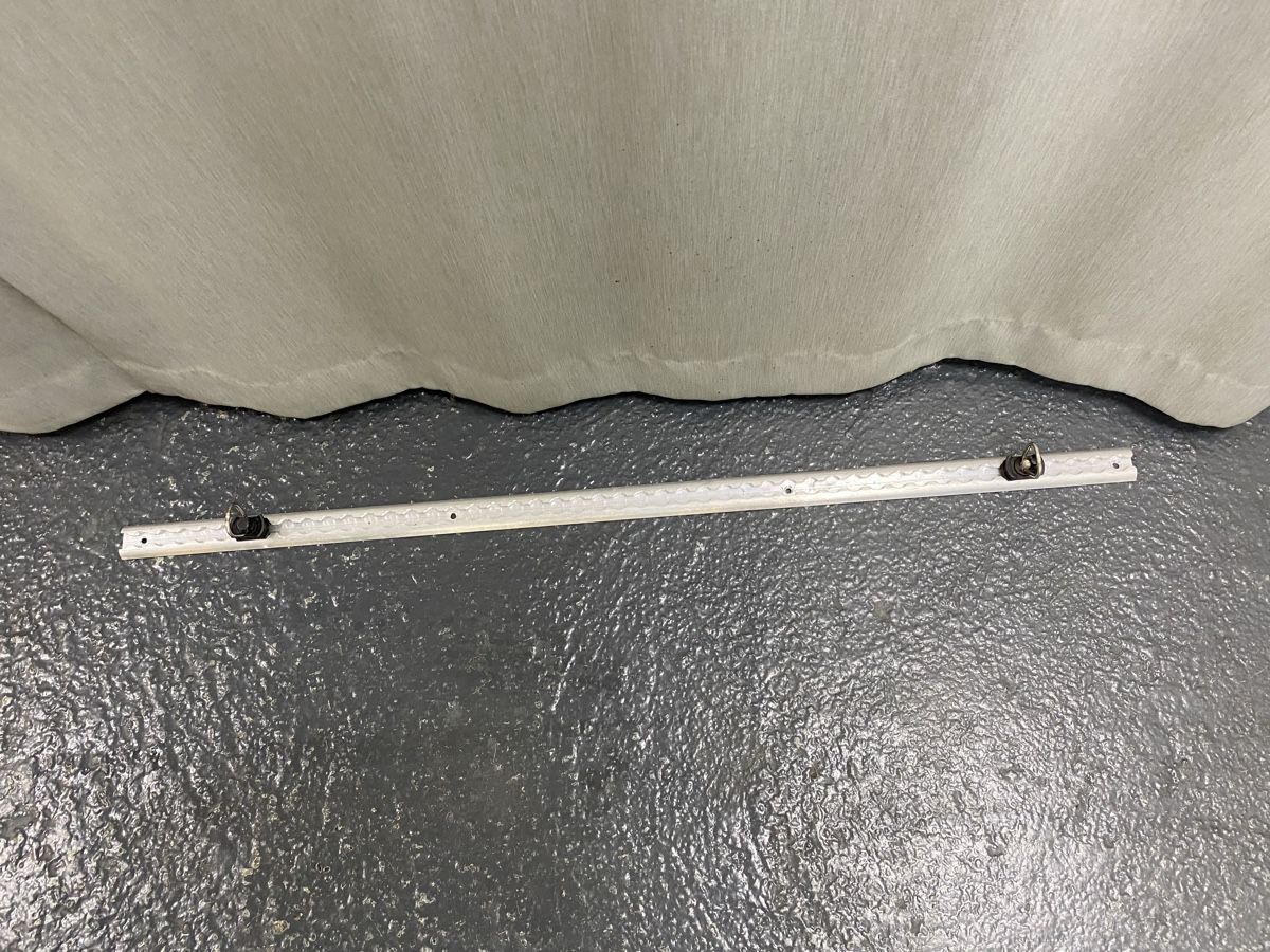 Supporti a parete: Airlineschiene mit 2 Halter 120cm – Usato da Hägglingen venduto da Karin0802 3