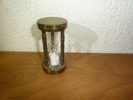 Antike Sanduhr Messing Höhe 8 cm Messzeit 9 min.