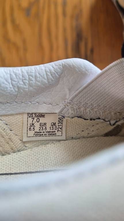 Schuhe für Jungen: Vans Sneaker Gr. 23.5 – Gebraucht aus Unterentfelden von jkl_59w2 3