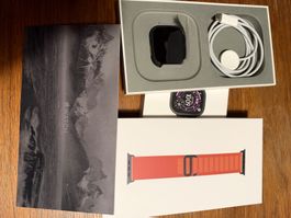 Apple Watch Ultra 3 Black Titanium – Alpine Loop Black