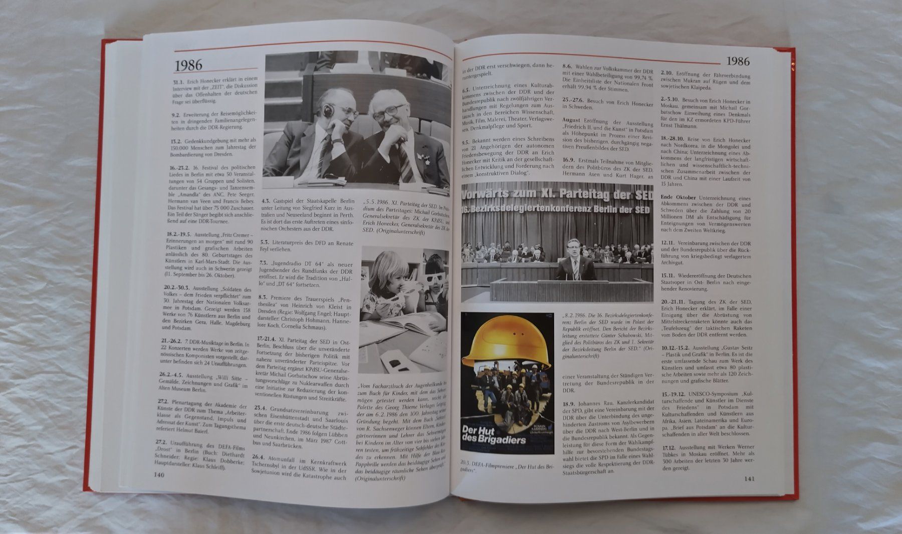 Libri: Die DDR - Eine Chronik Deutscher Geschichte / Buch 2003 – Usato da Bellach venduto da JingleJerry 6
