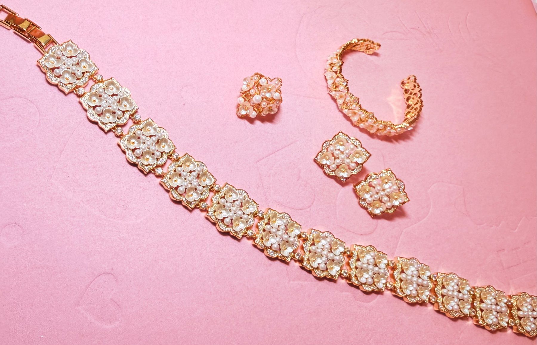 Altri gioielli: Parure Fleur de perle – Nuovo e nell'imballaggio originale da St-Maurice venduto da Sandrinette123 4