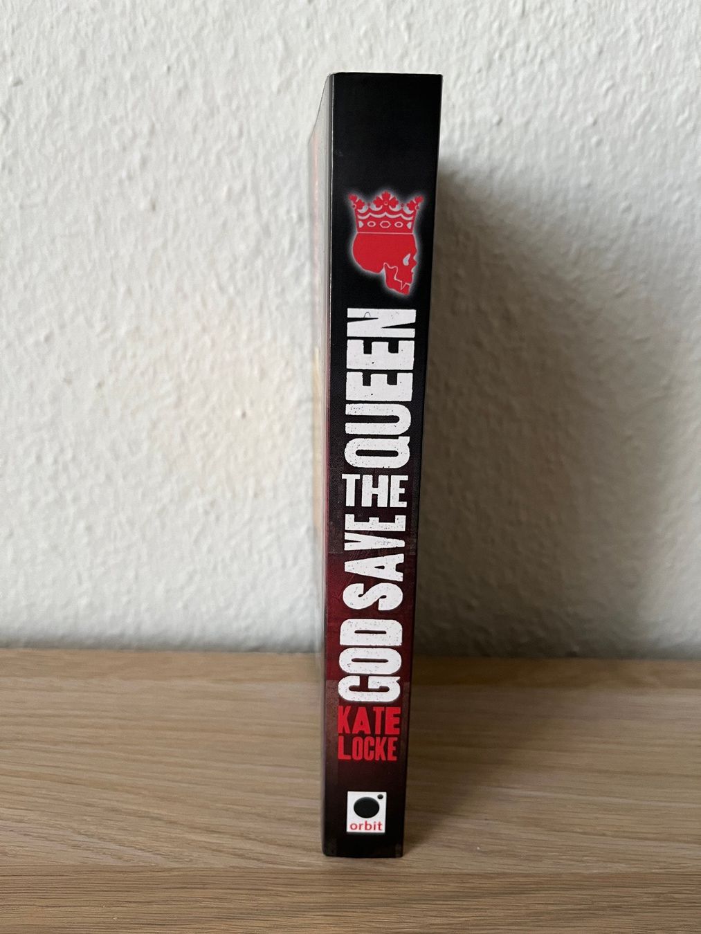 Libri: God Save the Queen - Kate Locke – Usato da Petit-Lancy venduto da cinrox 2