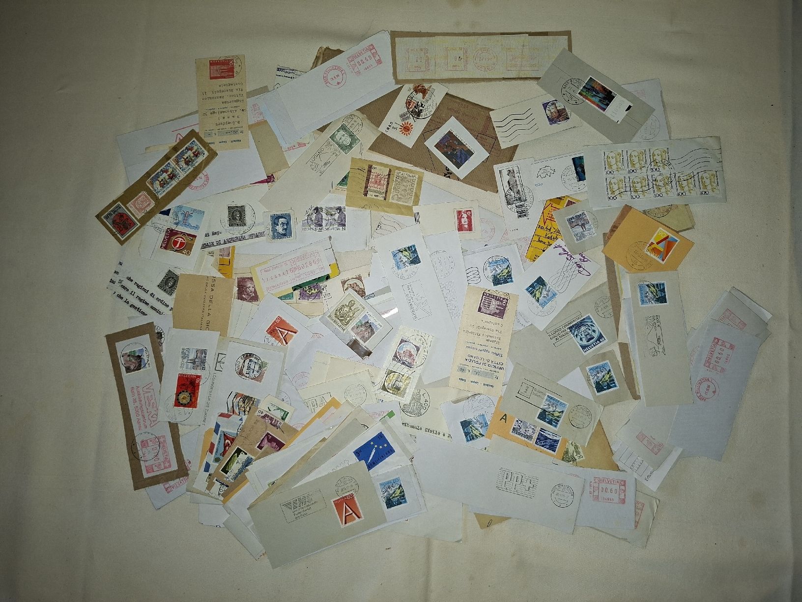 Tutti i francobolli: Hunderte Briefmarken und Stempel weltweit  – Usato da Masein venduto da vin_5yx5