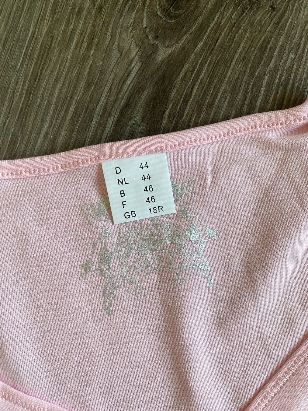 T-Shirts: T shirt NEUF T 44 – Gebraucht aus Chermignon-Bas von mioumiou34 1