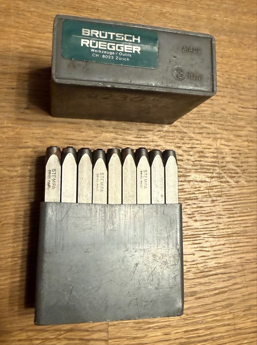 Timbri: Antike Schlagstempel Buchstaben Punze 3 mm – Usato da Goldach venduto da Messerguru 4