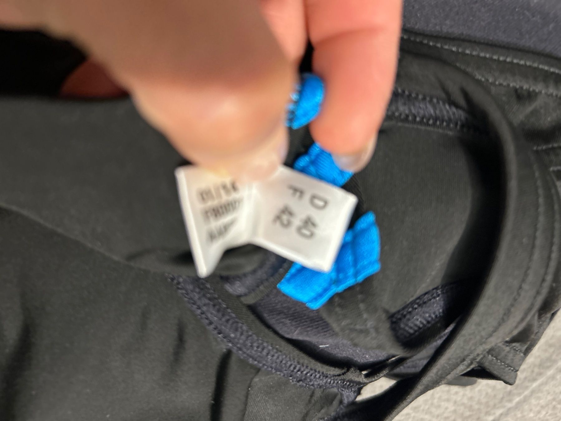 Adidas Costumi da bagno & Bikini: Bikini Adidas US Grösse 36 - Neu – Nuovo e nell'imballaggio originale da Corgémont venduto da Tania05 2