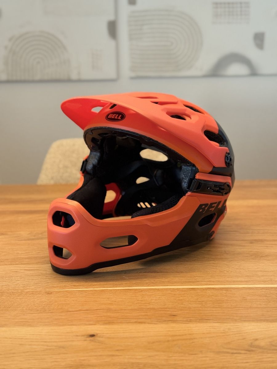 Bell Caschi: Bell Super 3R mils MTB Helm zweiteilig – Usato da Pfäffikon ZH venduto da michi_fluck 3
