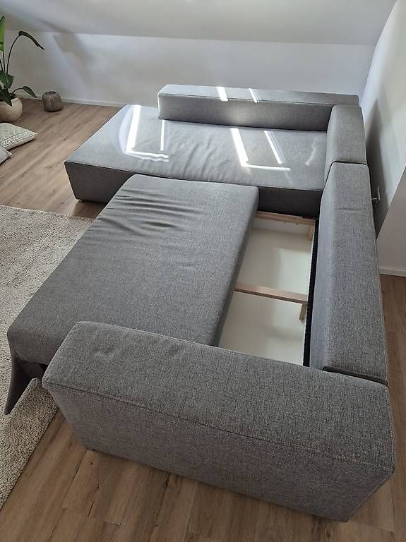 Divani: Bequemes Ecksofa mit Schlaffunktion & Stauraum  hellgrau – Usato da Hettlingen venduto da fabe8404 2