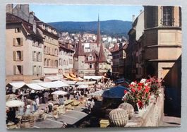 Neuchâtel - La Place et la Maison des Halles