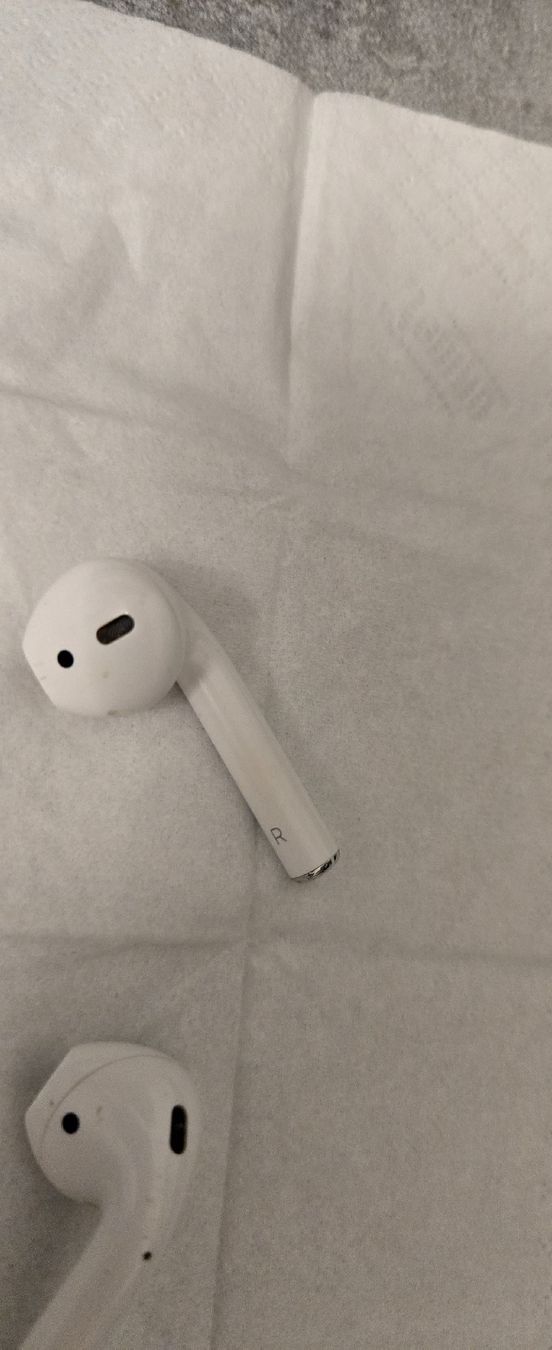 Apple Cuffie: Apple AirPods mit Ladecase – Usato da Neuenhof venduto da archia 4