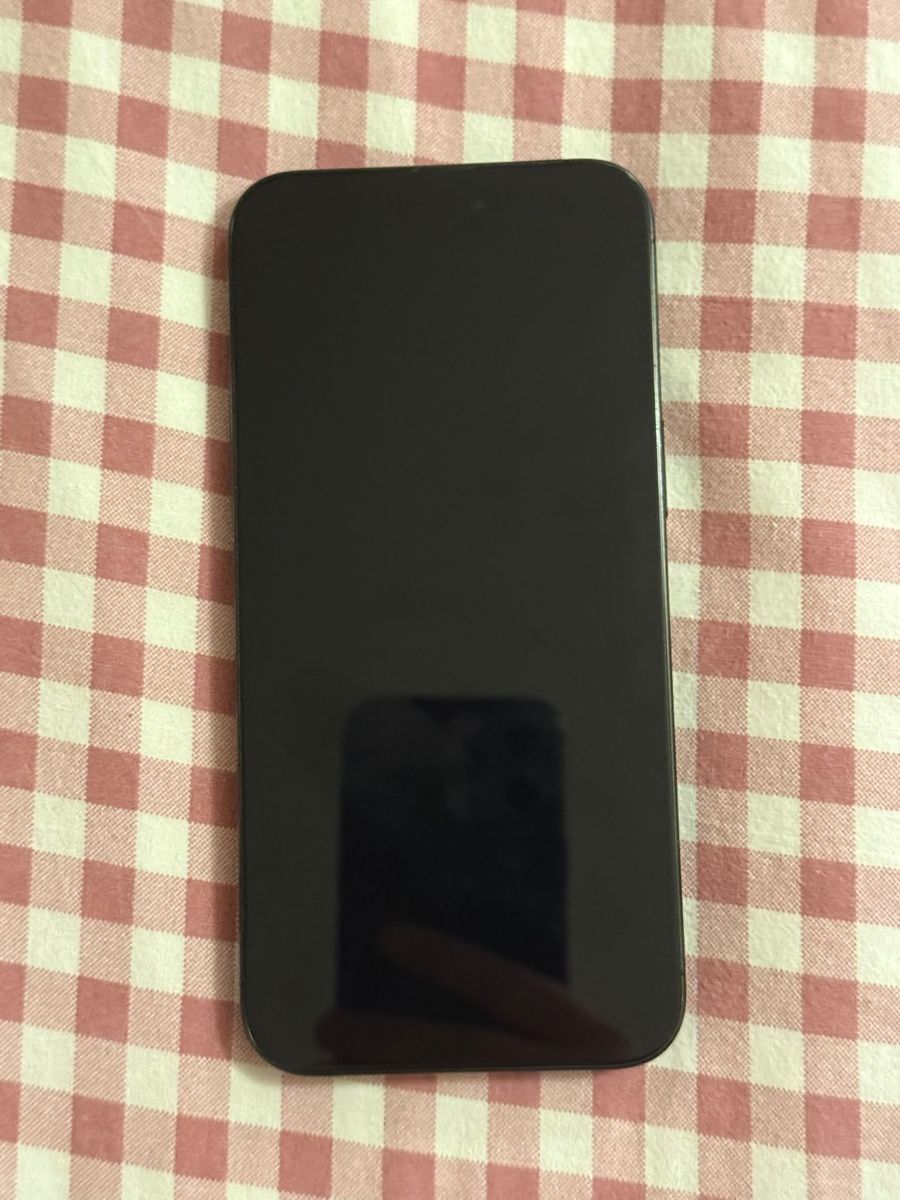 Apple Telefoni cellulari / Smartphones: iPhone 15 Pro Max 256GB Titane noir – Usato da Châtelaine venduto da Tiago0912 2