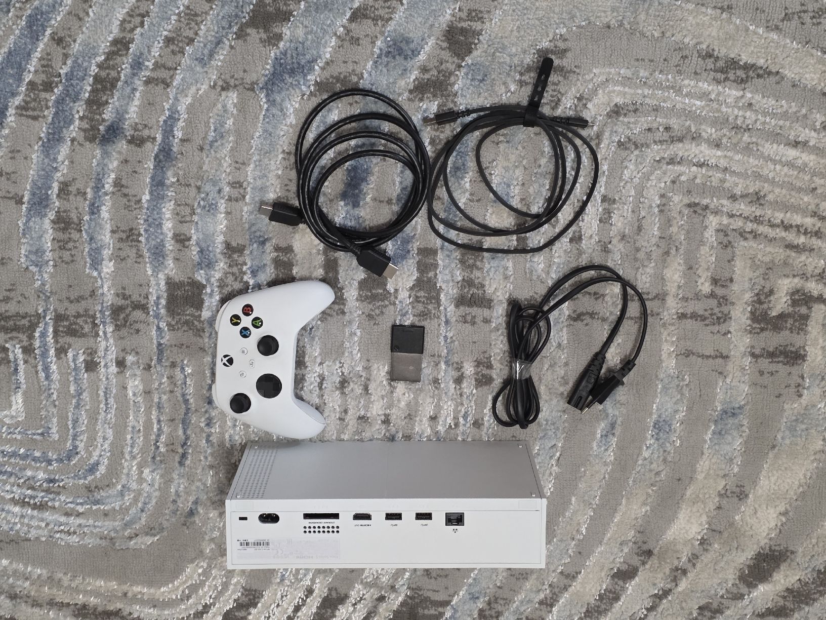 Microsoft Console: Xbox Series S mit Controller und Kabeln weiss neu – Usato da Wigoltingen venduto da dirki