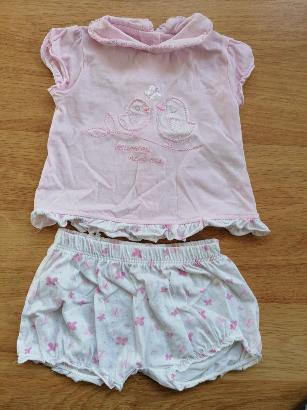 Kleiderpakete & -sets: Set T-shirt und Shorts Gr 62 – Gebraucht aus Büttikon AG von Amineah