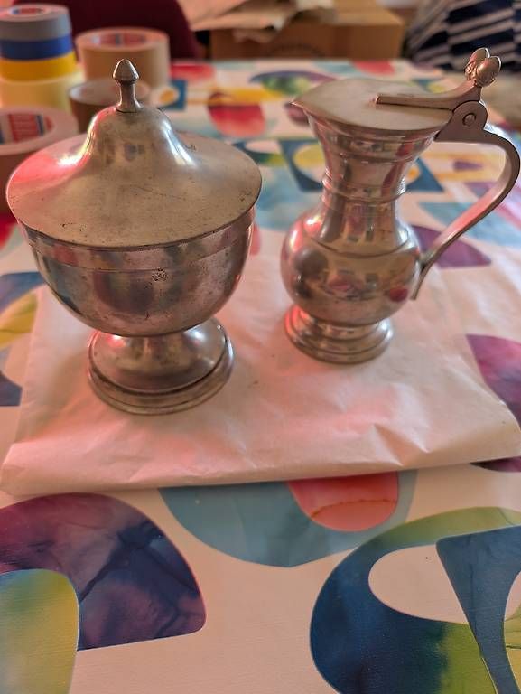 Piatti di portata: Jarre et coupelle en étain  – Usato da Chavornay venduto da bealil