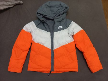 Nike Jacke gr. 137-147