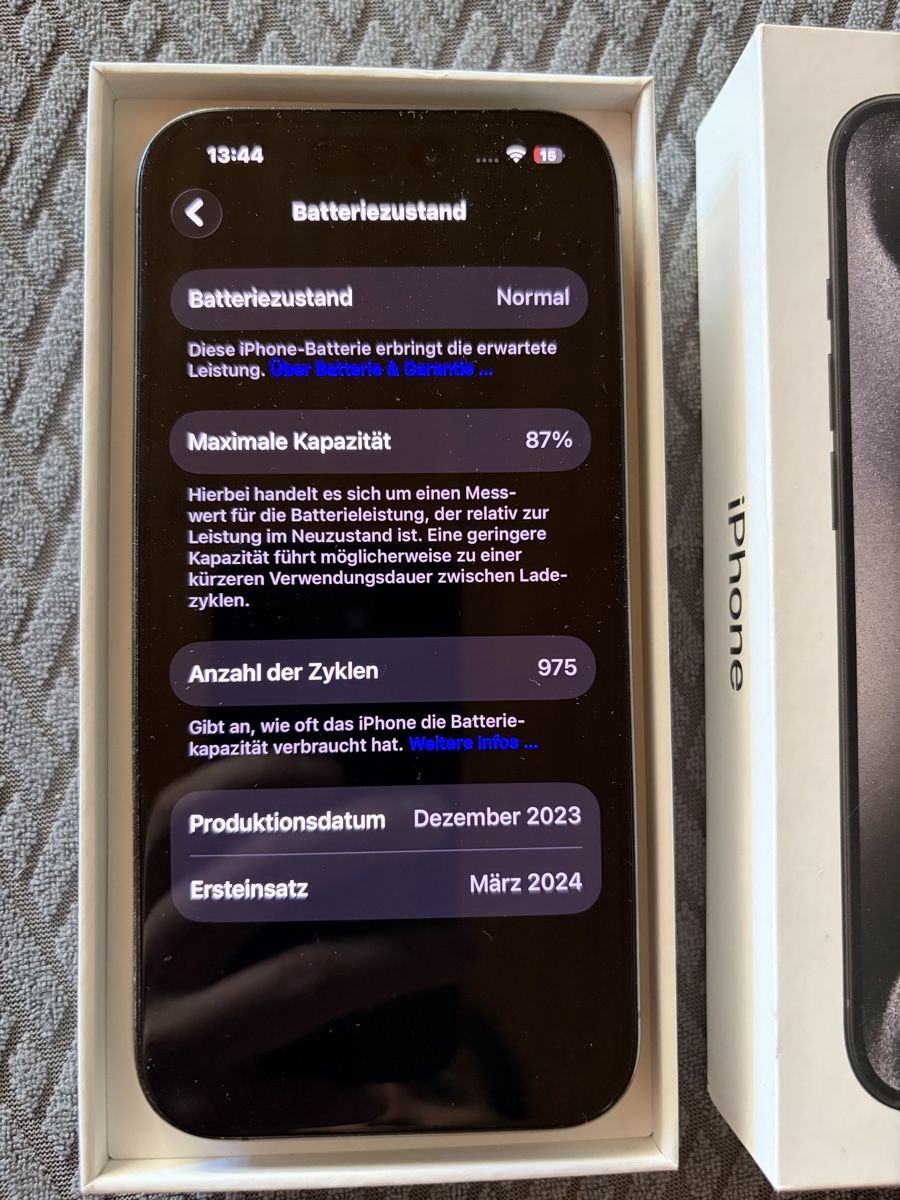 Apple Portables: Iphone 15 Pro Neuwertig  – Neuf (Voir description) à Büttikon AG par LucasOderSo 2