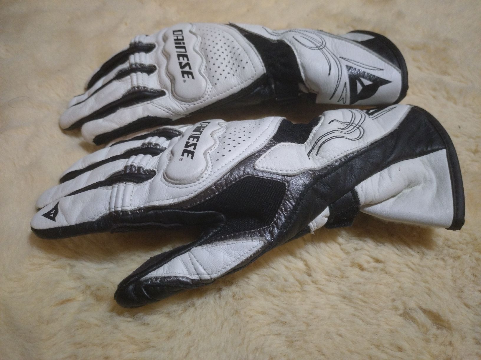 Dainese Handschuhe & Handstulpen: Gants moto Dainese, taille S, TBE – Gebraucht aus Farvagny-le-Grand von LaCaverne 4