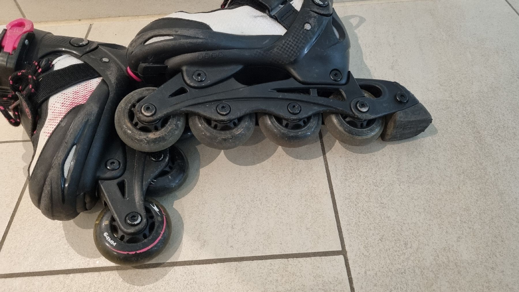 Pattini in linea & Pattini a rotelle: Rollerblades 29-32 – Usato da Ganterschwil venduto da Nike18 2