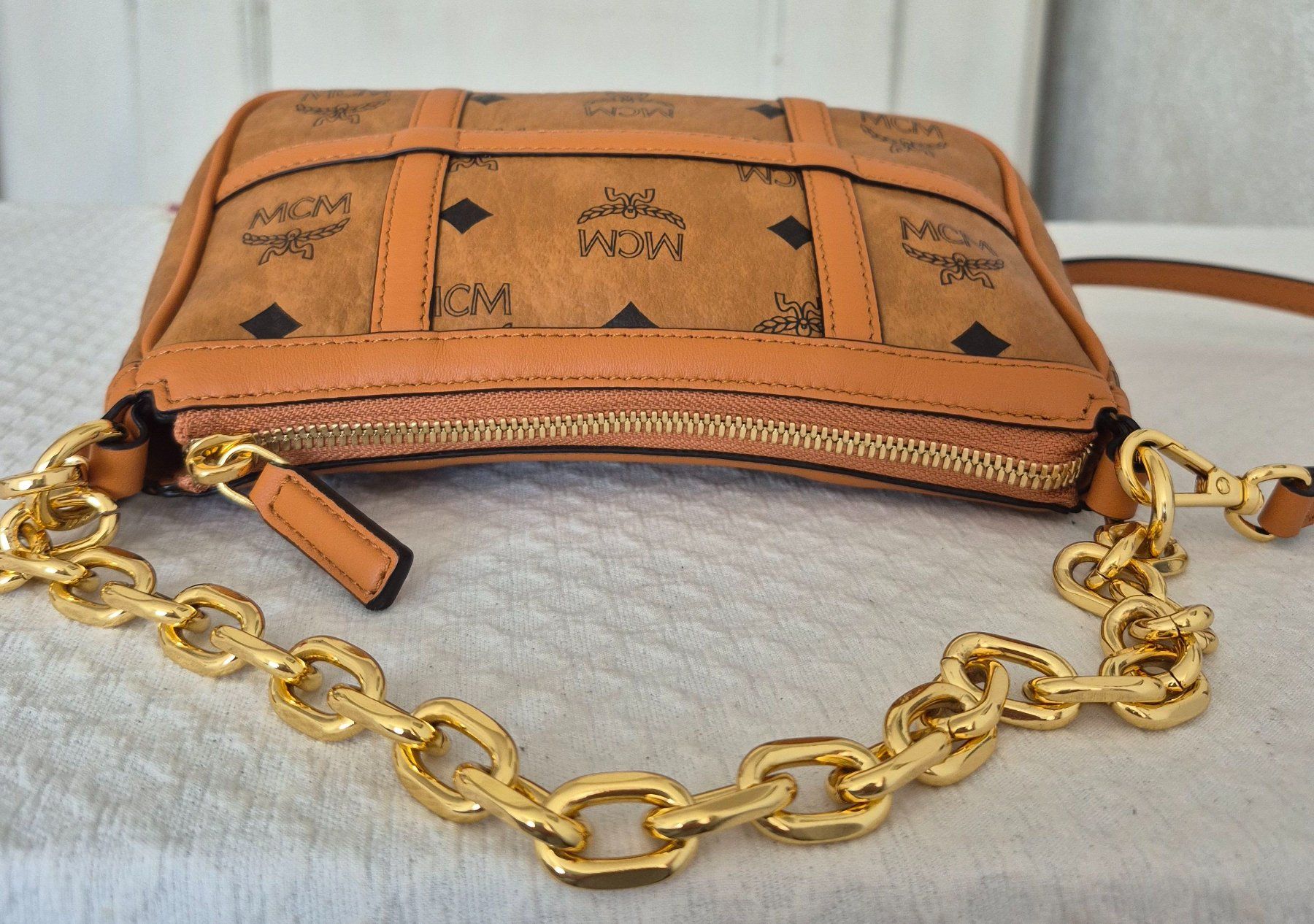 Mcm Borse da donna: Neue MCM Pochette, mit Kette – Nuovo (secondo la descrizione) da Dottikon venduto da Pega7 4