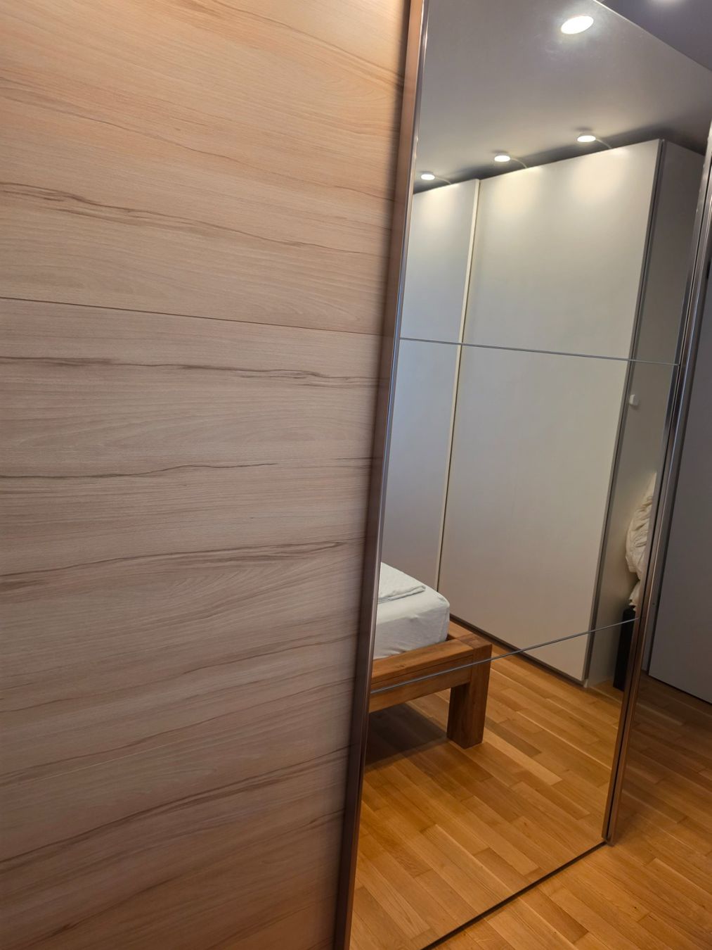 Pfister Schränke: Kleiderschrank Möbel Pfister – Gebraucht aus Cham von Smario6