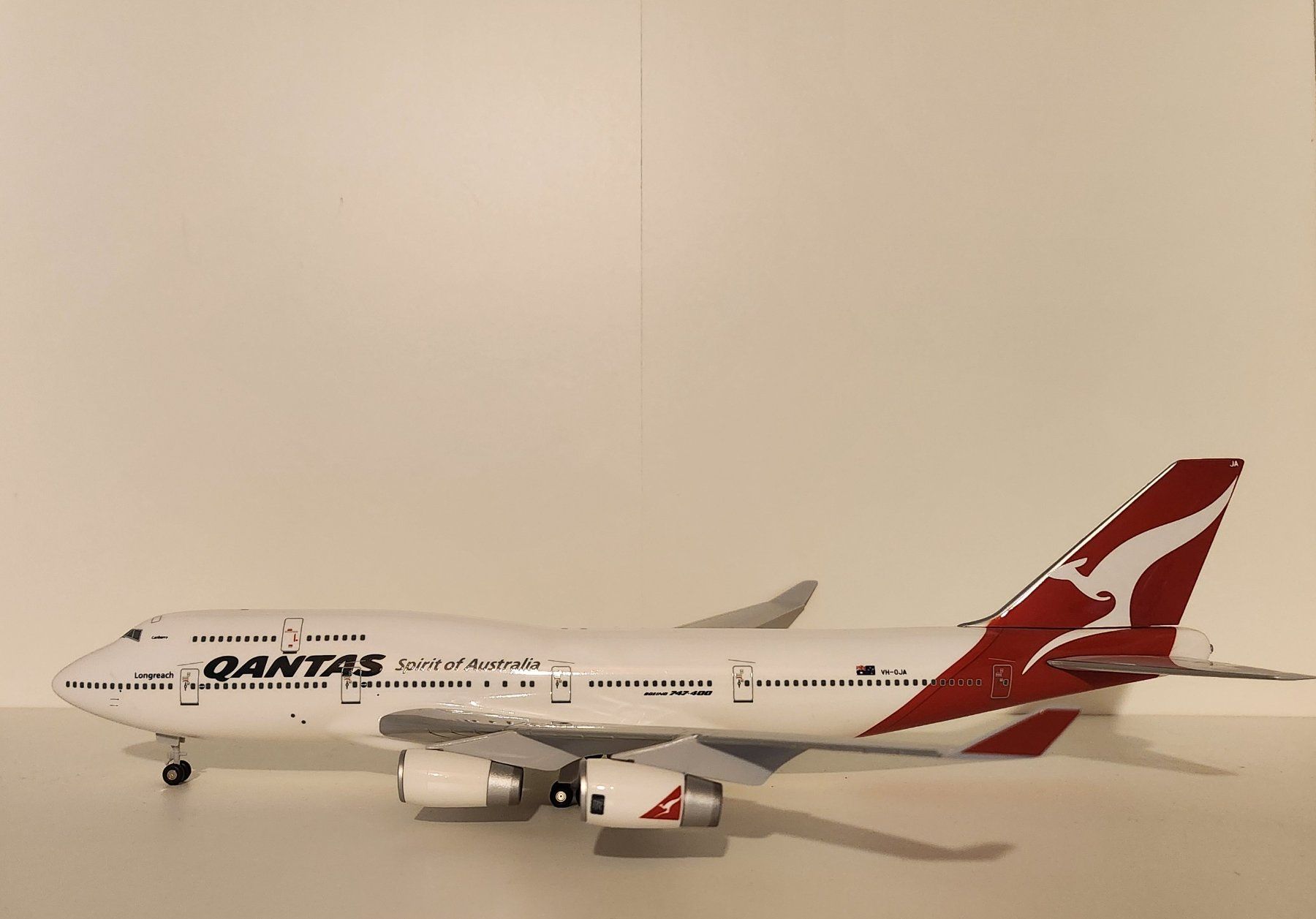 Kit di modellismo & Modellini statici: Skymarks 1/200 Qantas Boeing 747-400 – Nuovo (secondo la descrizione) da Wittenwil venduto da ced_q8j7 7