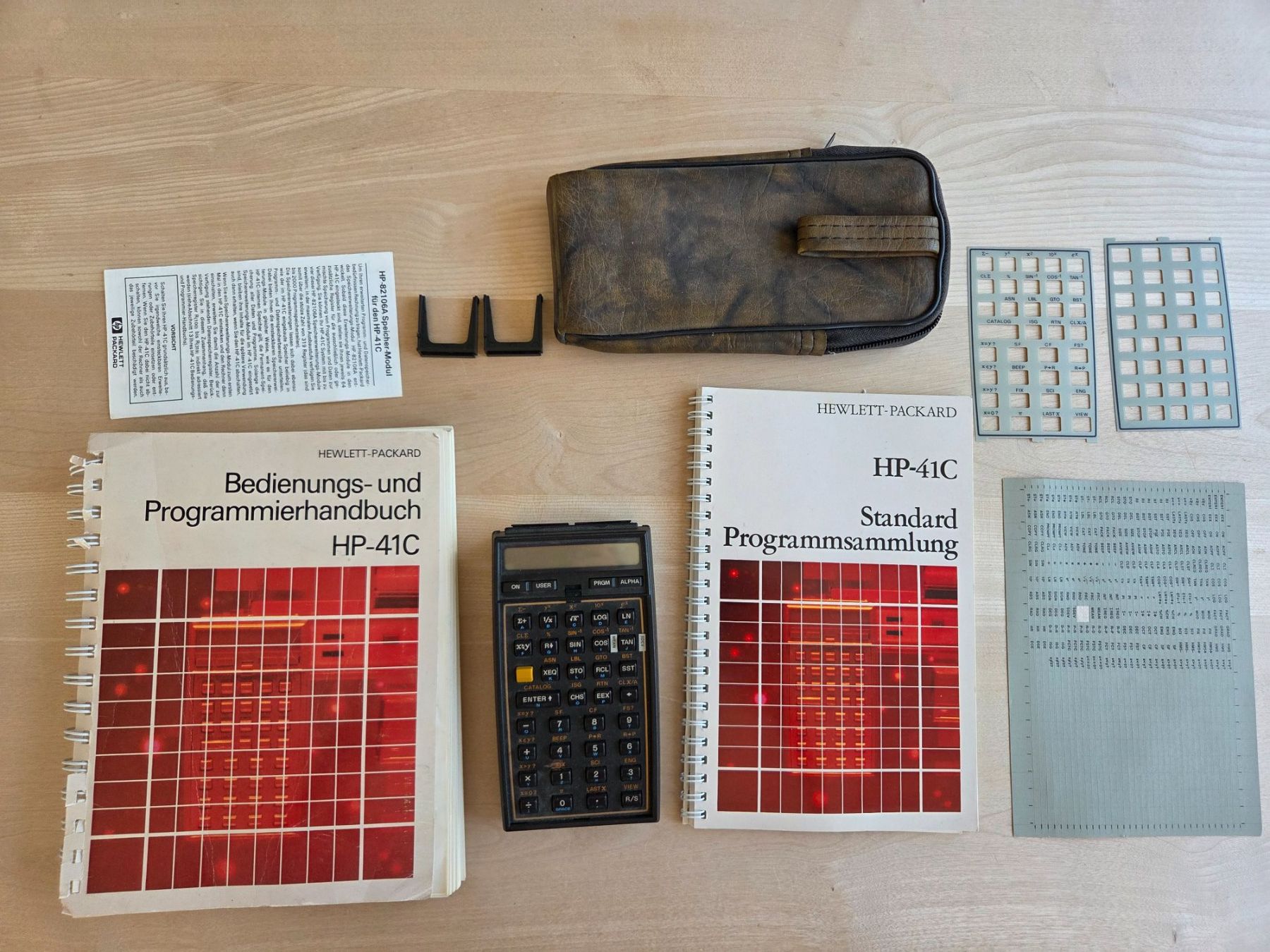 Hewlett Packard Calcolatrici tascabili: HP 41 CV wissenschaftlicher programmierbarer Taschenrechner – Usato da Hausen am Albis venduto da Cxxe 4