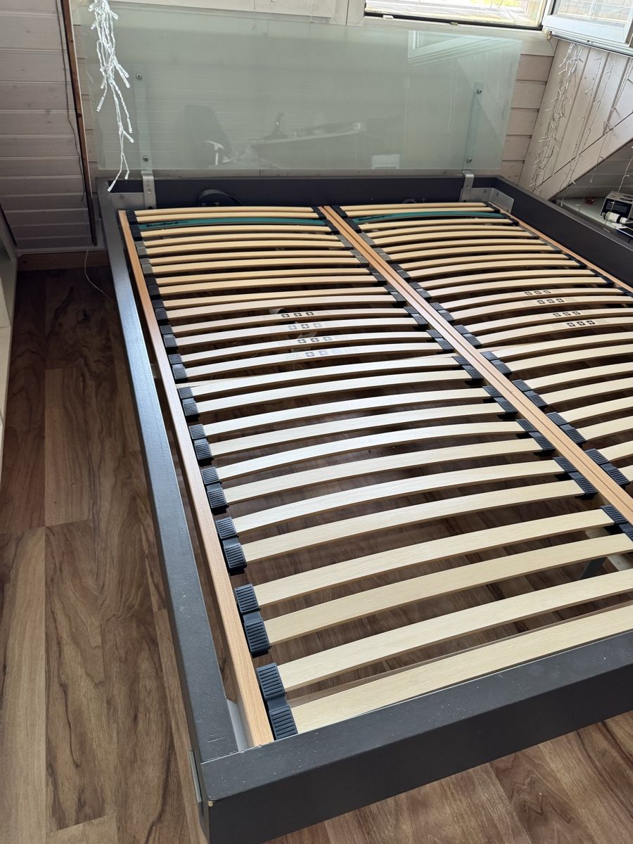 Lits: Bett 160x200 – D'occasion à Finsterhennen par sha_tw9q 1