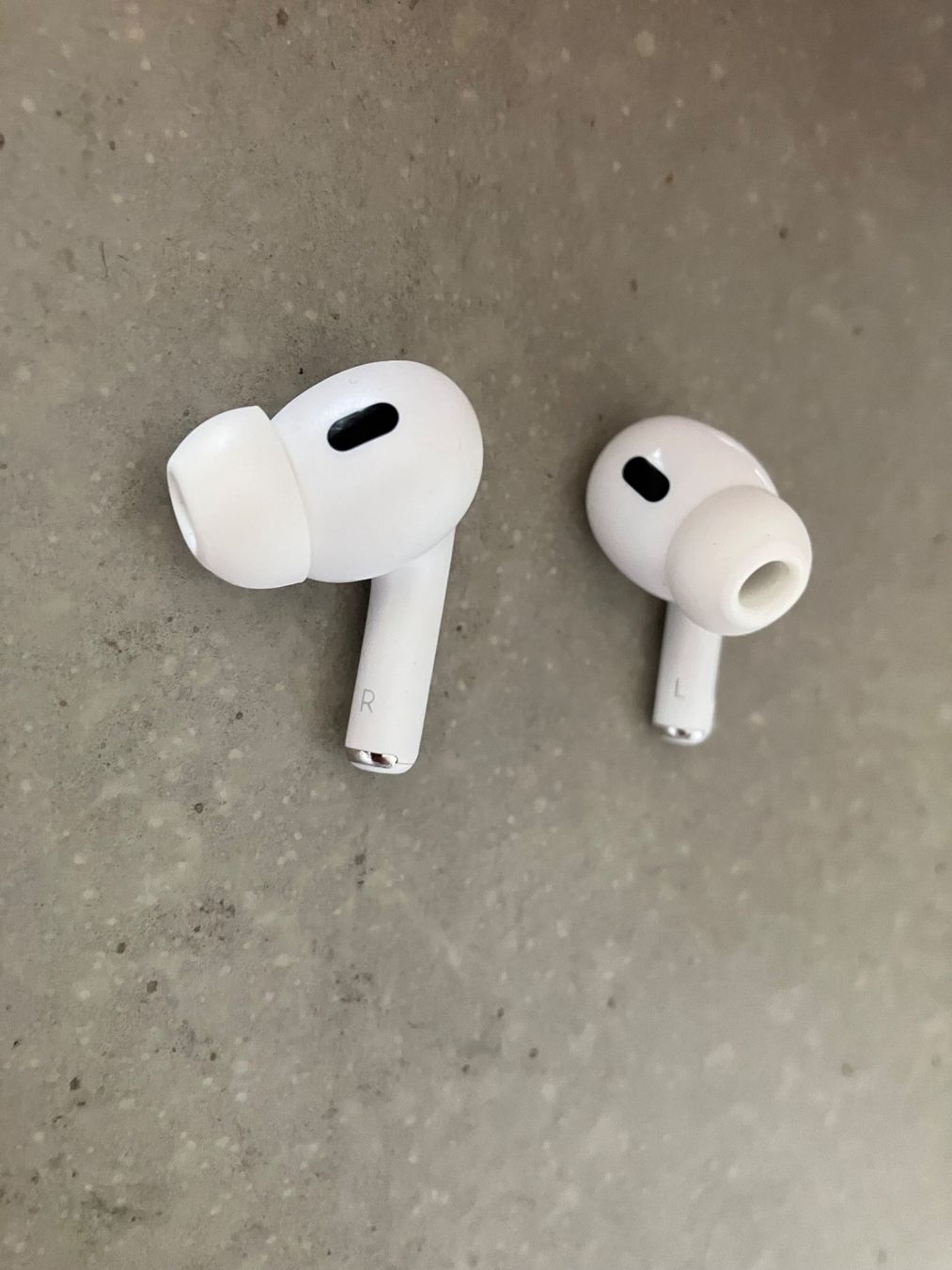 Apple Kopfhörer: APPLE Air Pods Pro 2 – Gebraucht aus Lausanne von mr.v 6