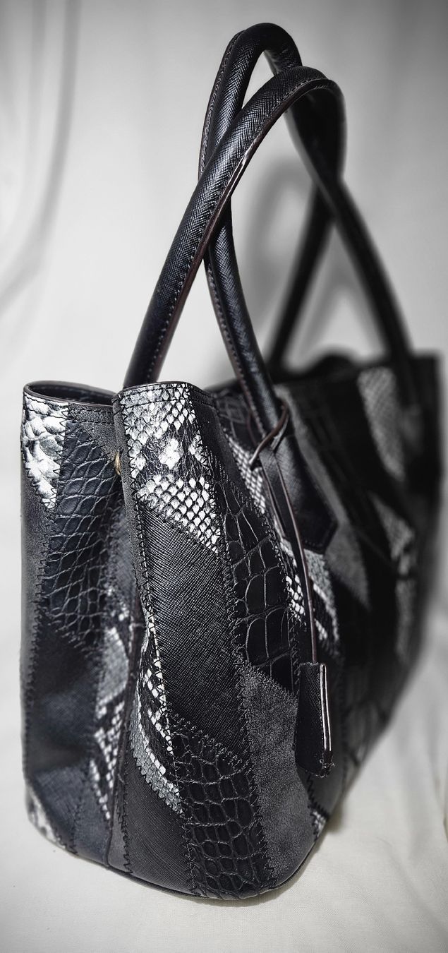 Borse da donna: schwarze geräumige Handtasche - Spendenaktion – Nuovo (secondo la descrizione) da Unterkulm venduto da Beljasch 3
