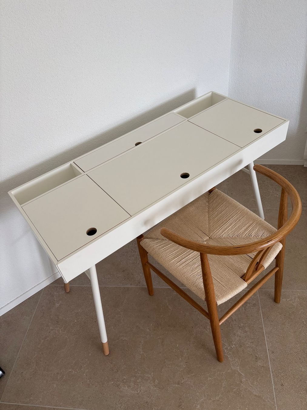 Boconcept Schreibtische: Design Schreibtisch Boconcept Cupertino weiß Eiche – Gebraucht aus Zürich von car_9sdb 7