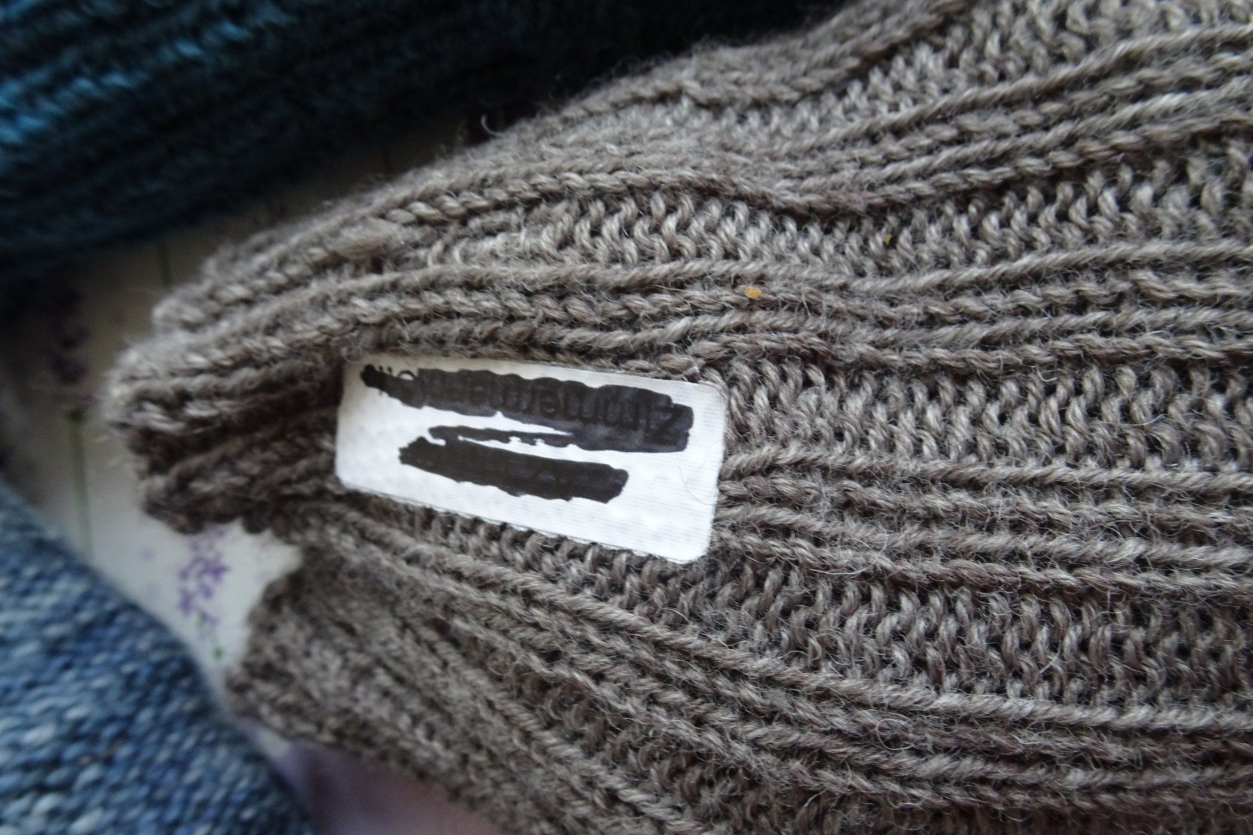 Calze: Set mit 13 handgestrickten Wollsocken ca. Gr. 45 – Usato da Strengelbach venduto da schmetterling20 1