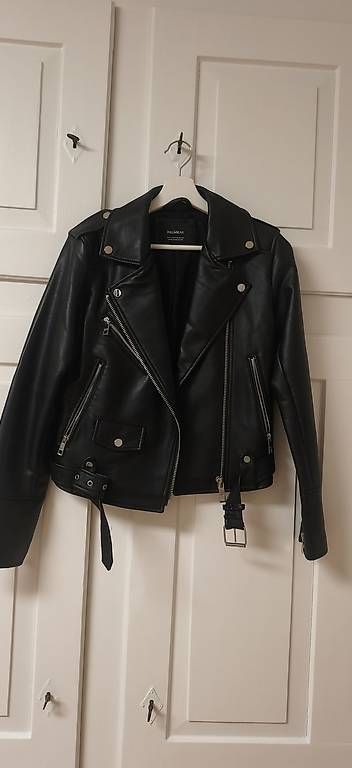 Jacken: Pull&Bear Bikerjacke schwarz  Grösse M  neu – Neu und originalverpackt aus Schaffhausen von wanno 4