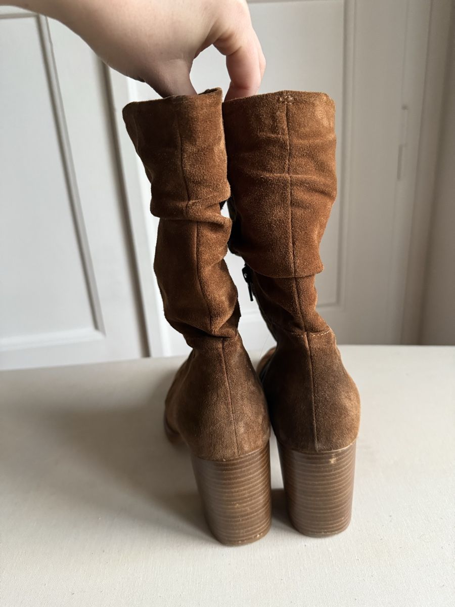 Scarpe da donna: Camel-coloured suede ankle boots - Size 40 – Usato da Genève venduto da jul_5xsn 2