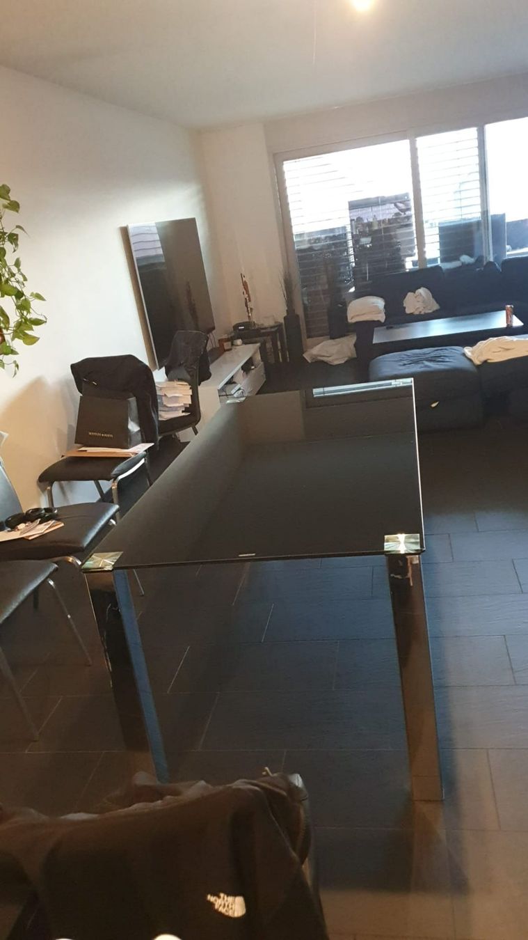 Tische: Tisch aus robustem Glas – Neu (gemäss Beschreibung) aus Dübendorf von jan_r82c 2