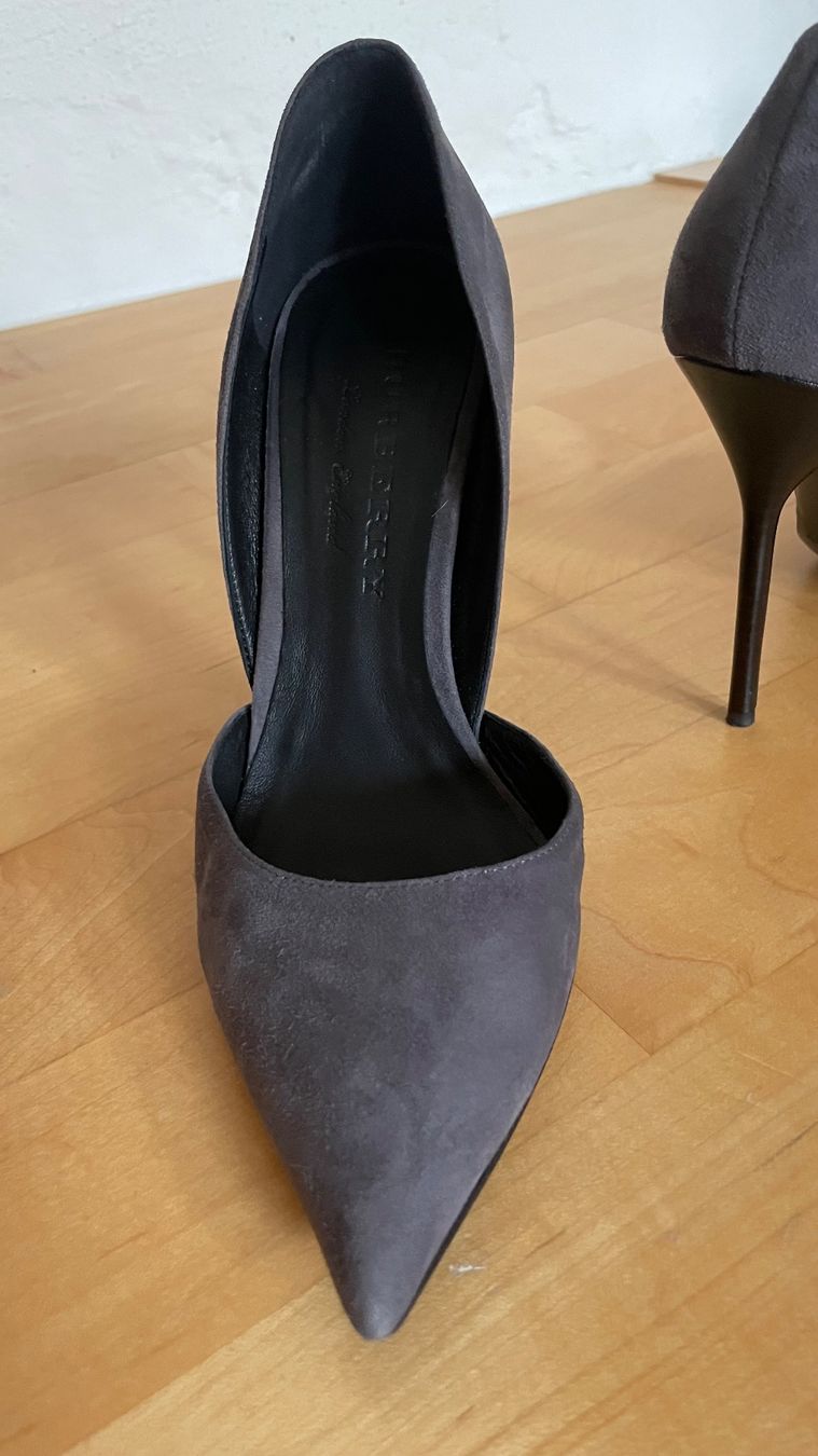 Burberry Scarpe da donna: Burberry Suede Heels 38 – Nuovo (secondo la descrizione) da Baden venduto da lor_hk6j 2