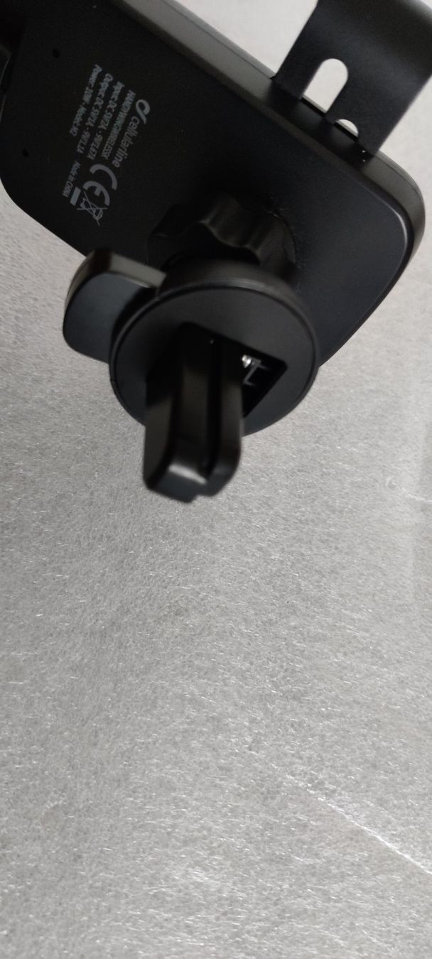 Staffe: Cellularline Universal Auto Smartphone Halter, Schwarz – Usato da Zürich venduto da sendbad 2