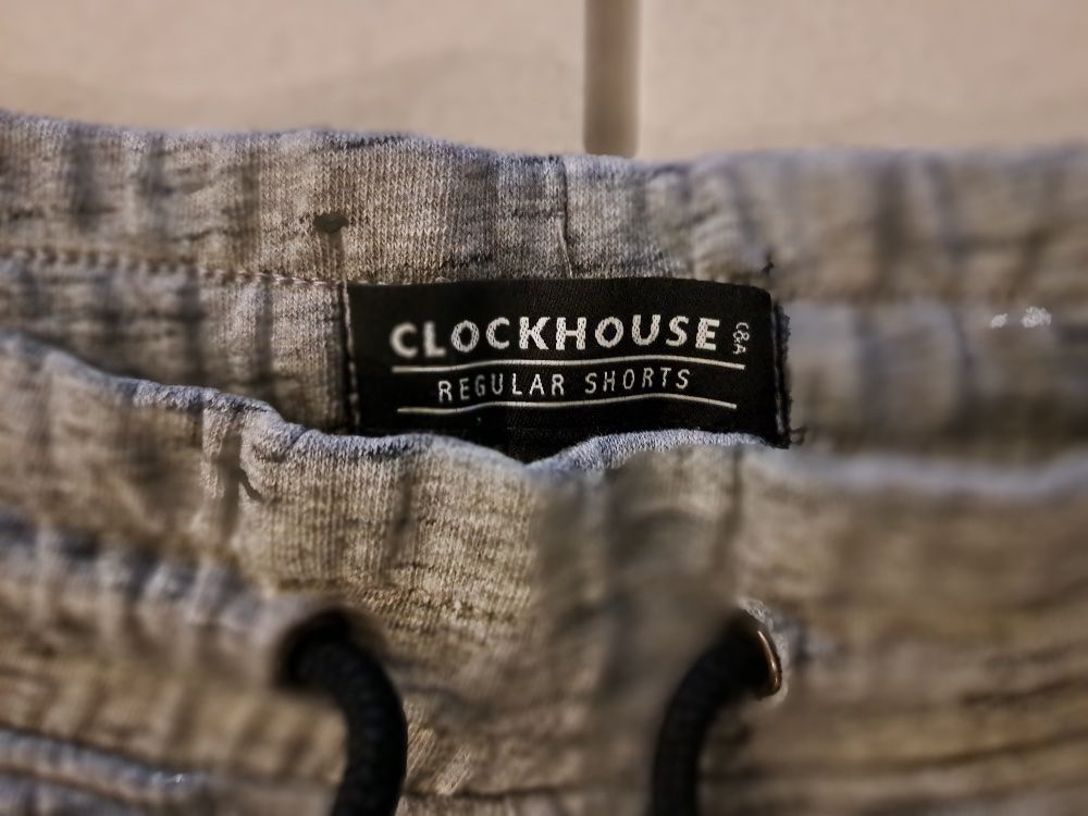 C&A Pantaloni: Tolle Shorts Clockhouse Gr. XS – Usato da Feusisberg venduto da Whitefir 1