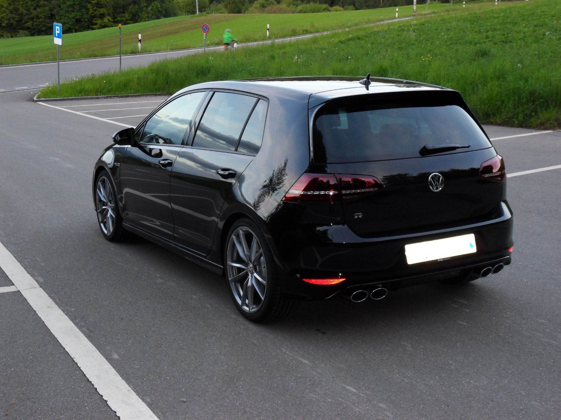 VW Automobili: VW Golf R 7 – Usato da Neftenbach venduto da Denise.J 2