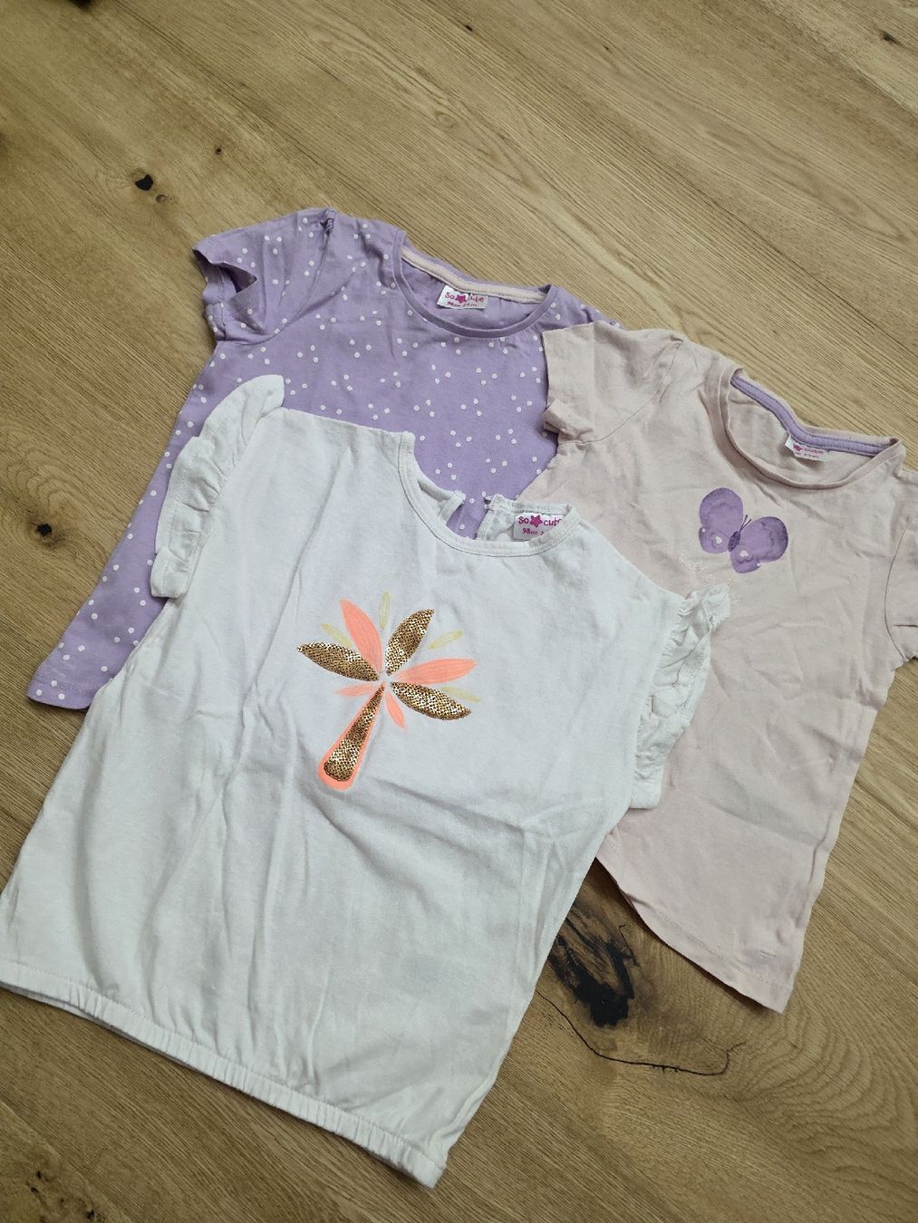 Lotti & Set di vestiti: Mädchen T-Shirts Gr. 98cm, Neuwertig – Usato da Toffen venduto da ver_x68f 5