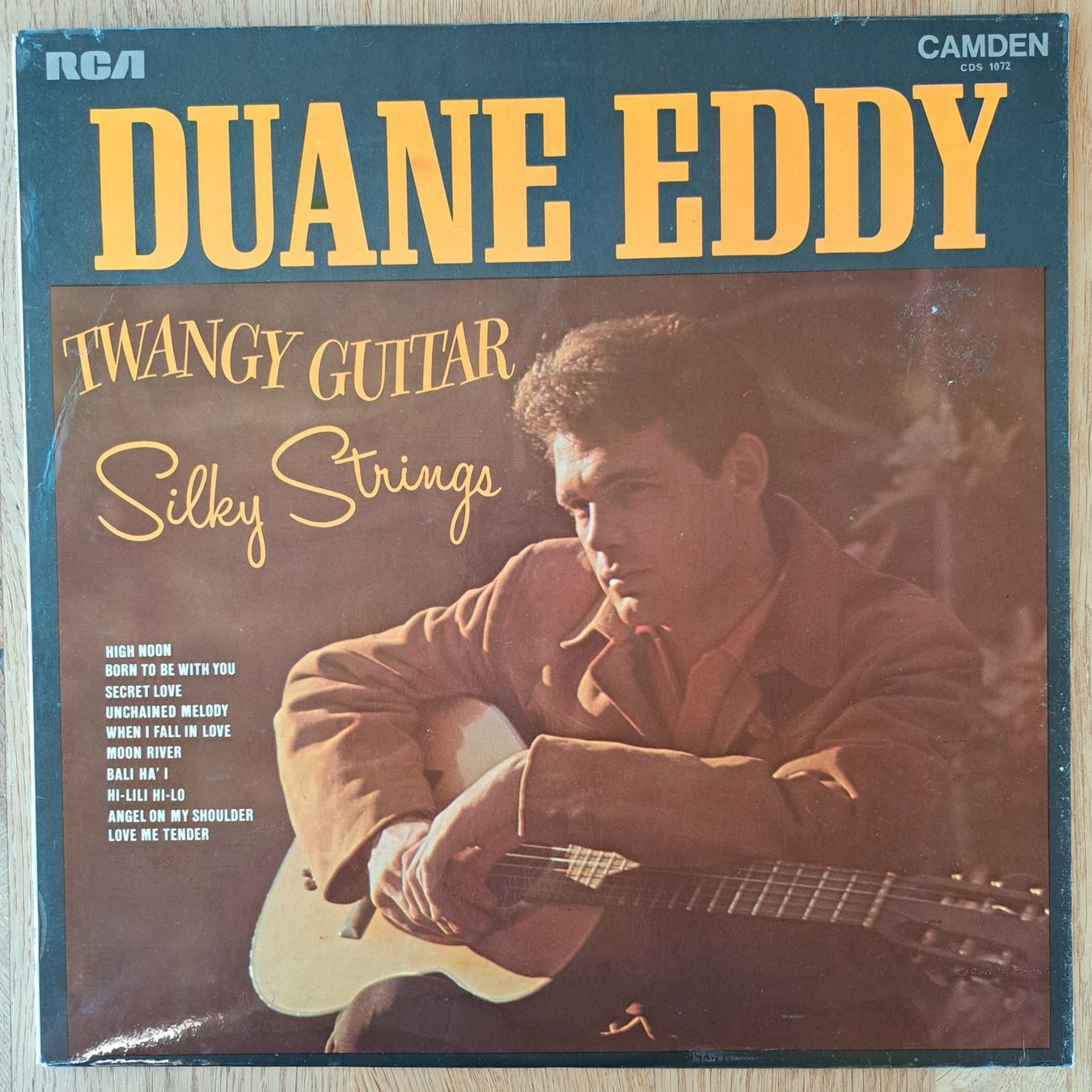Dischi in vinile: Duane Eddy - Twangy guitar silky strings – Usato da Meggen venduto da Ricardokoch