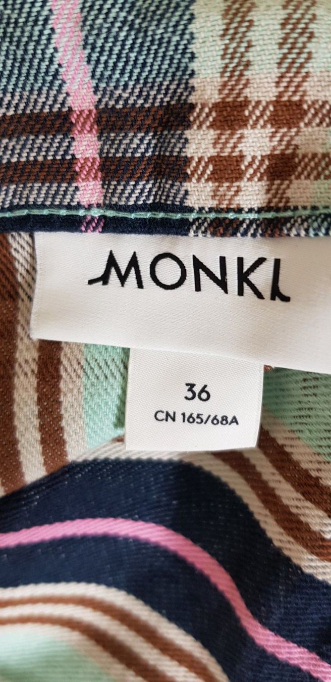 Monki Jupes: Rock, Monki, Knöpfe, Gr. 36 – D'occasion à Uster par Astral 4
